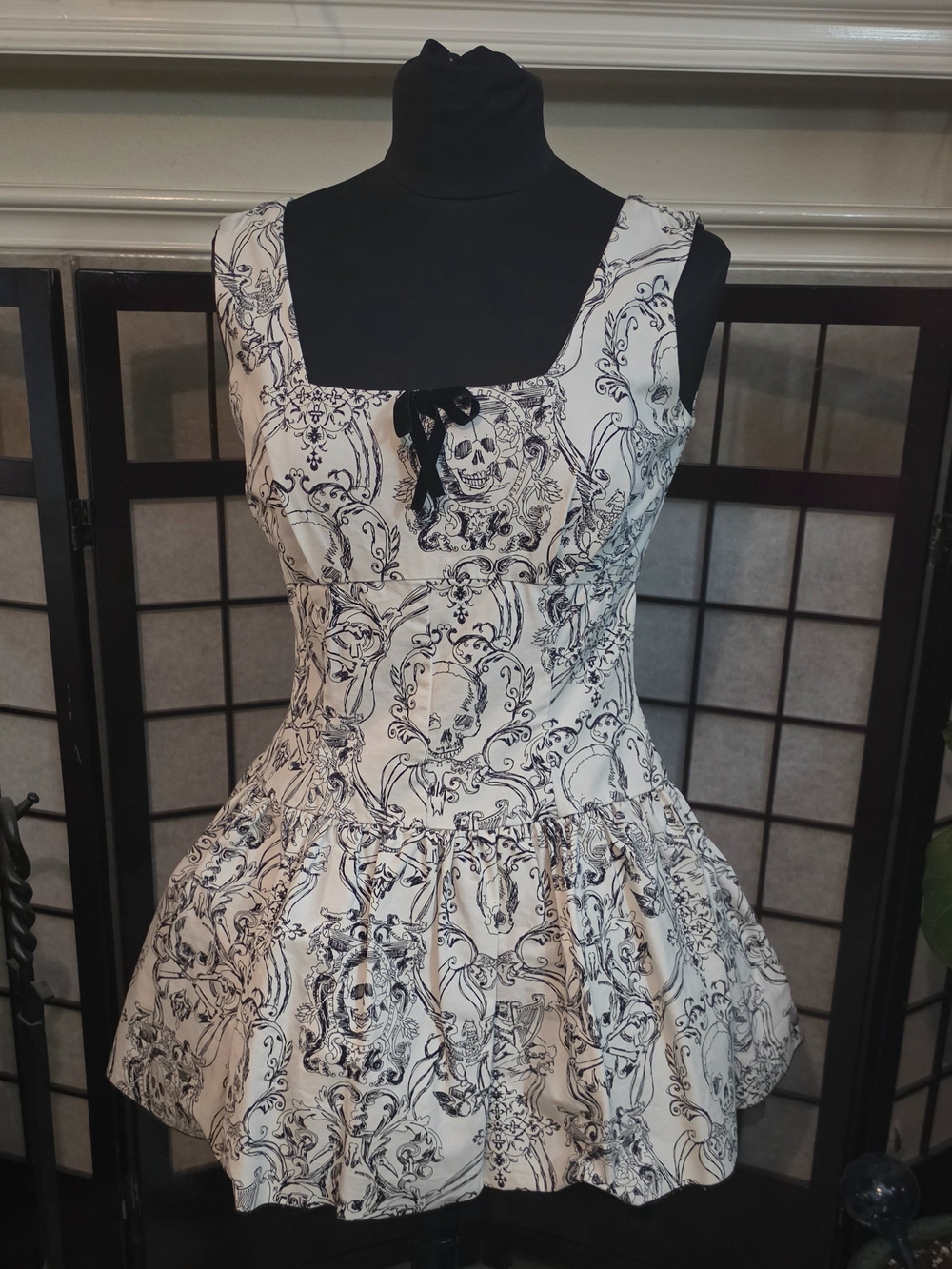 Black and White Skull Print Peplum Top - Shrine